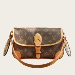 𝐃𝐈𝐀𝐍𝐄 -M45985